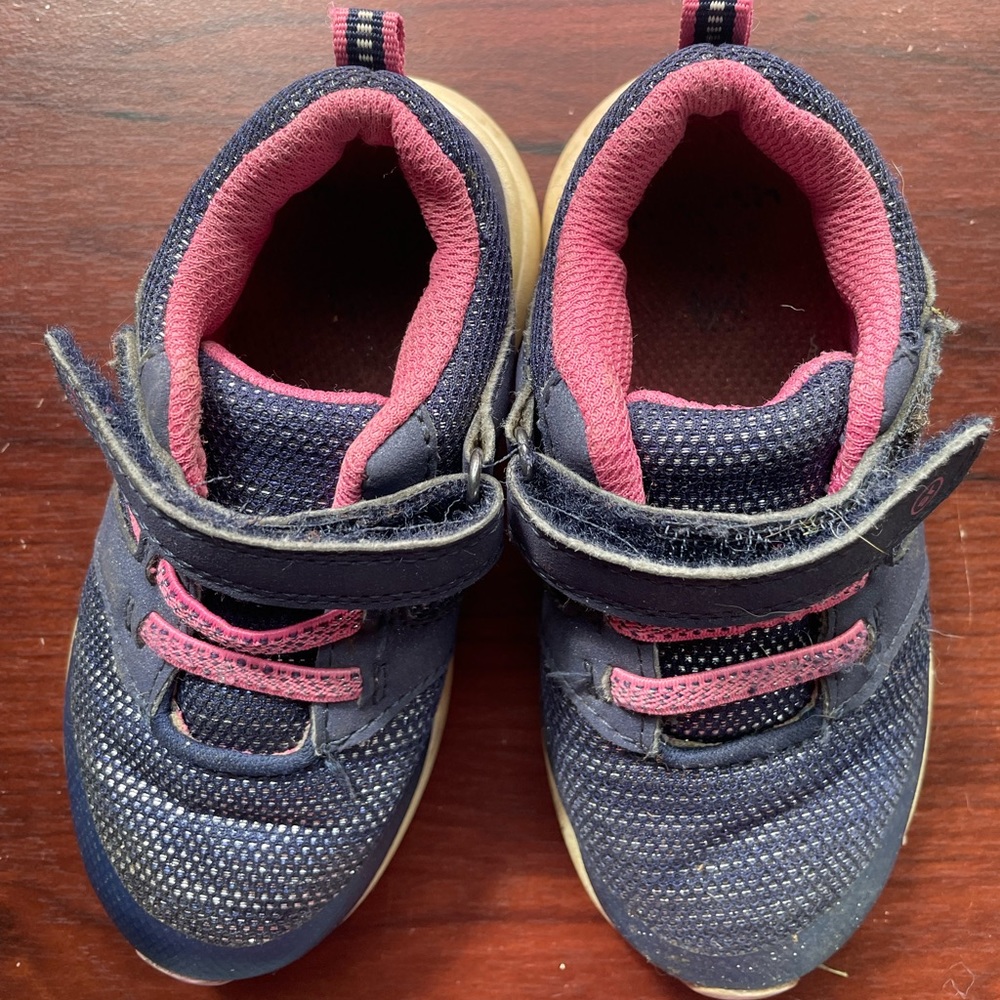 Toddler Stride Rite Sneakers sz8